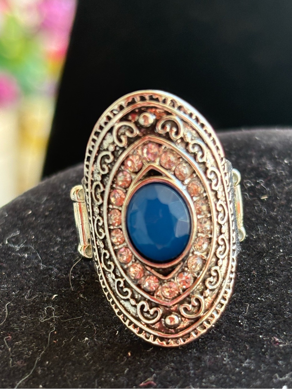 Antique-Style Silver Ring with Deep Blue Center Stone and Pink Crystal Halo